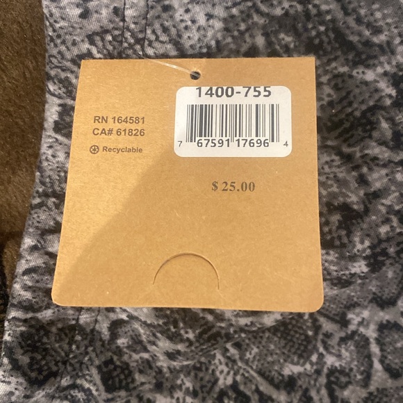 BRAND NEW! With tags - JUST COZY fur lined leggings - Picture 6 of 6